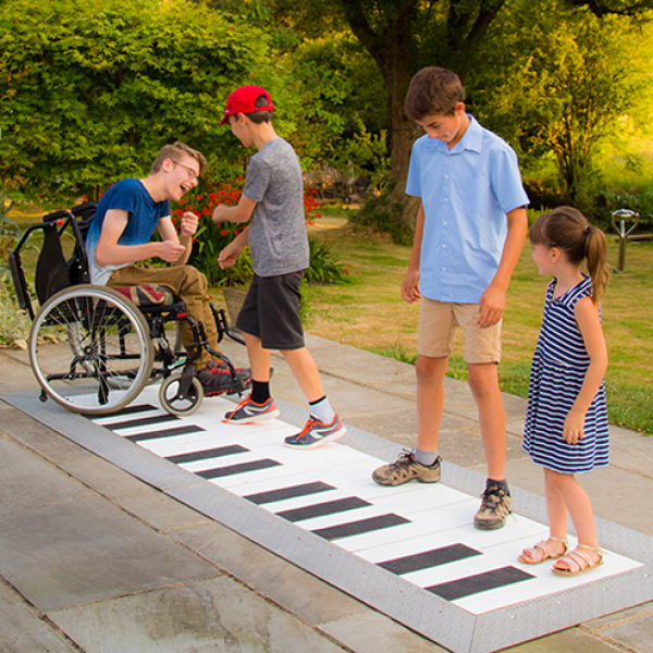 Floor Piano (4 kids)